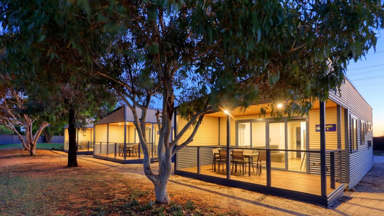 Lake Boga Caravan Park Hotel Exterior photo