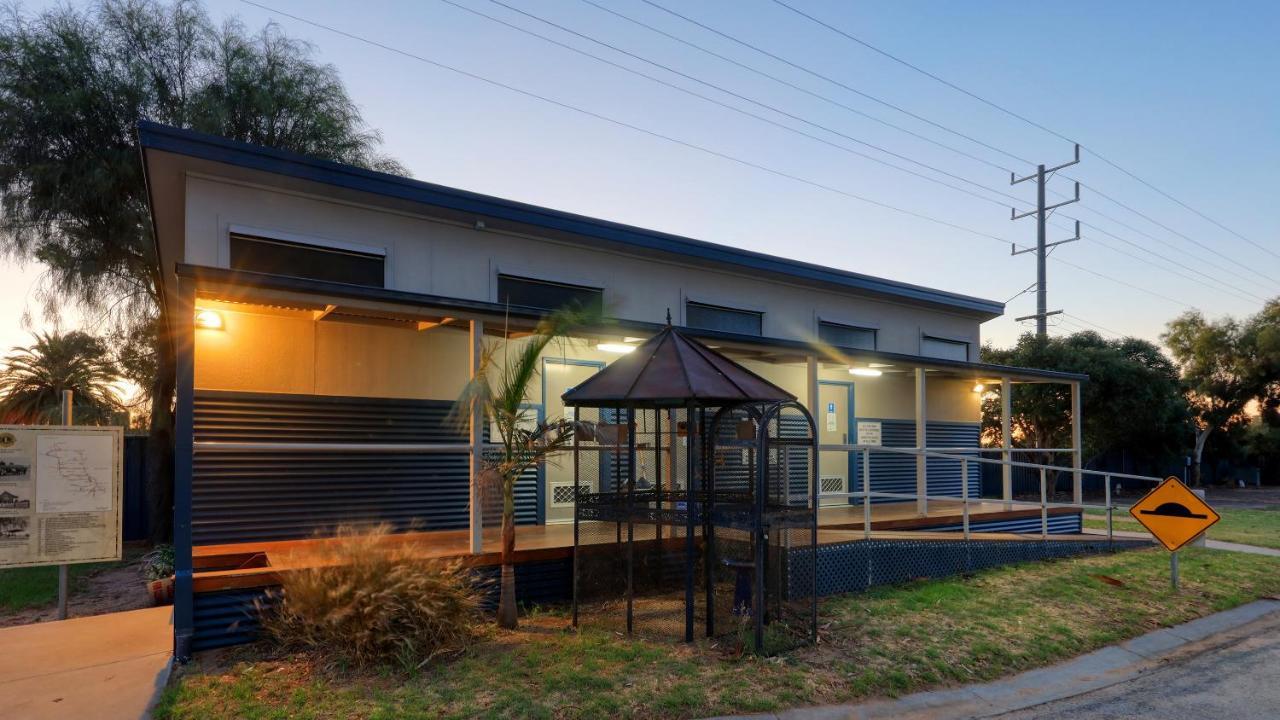 Lake Boga Caravan Park Hotel Exterior photo