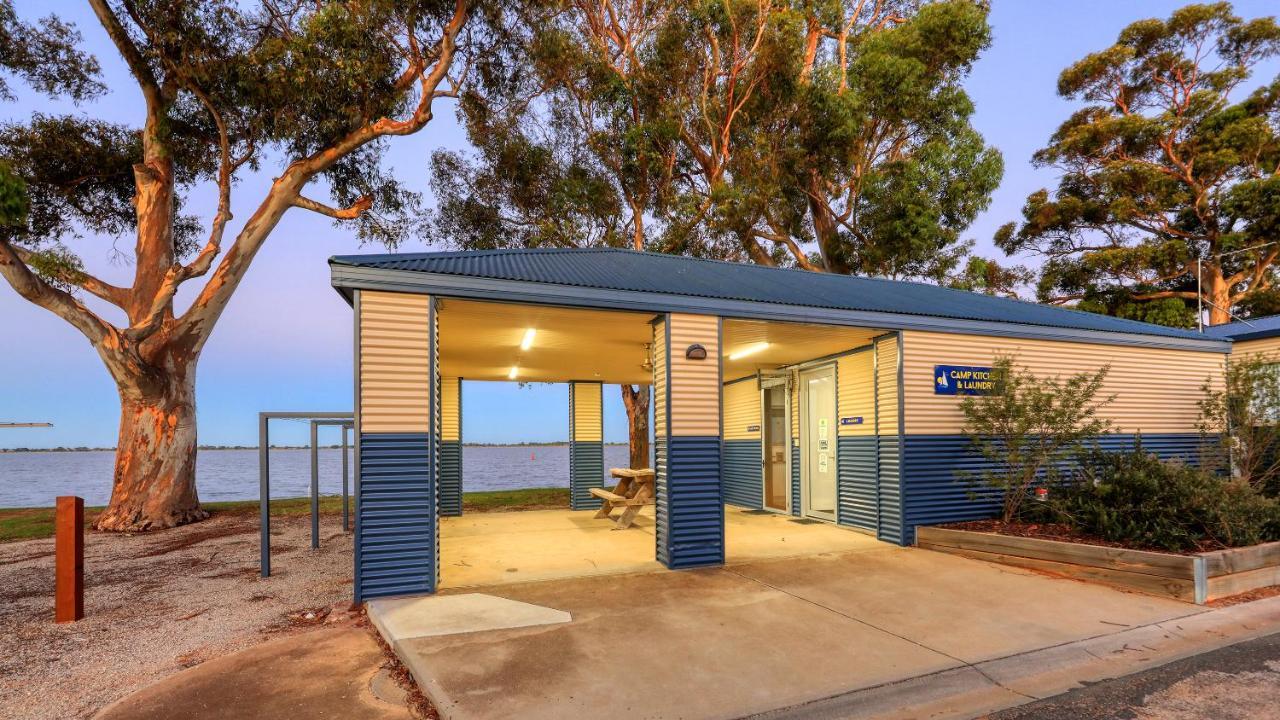 Lake Boga Caravan Park Hotel Exterior photo